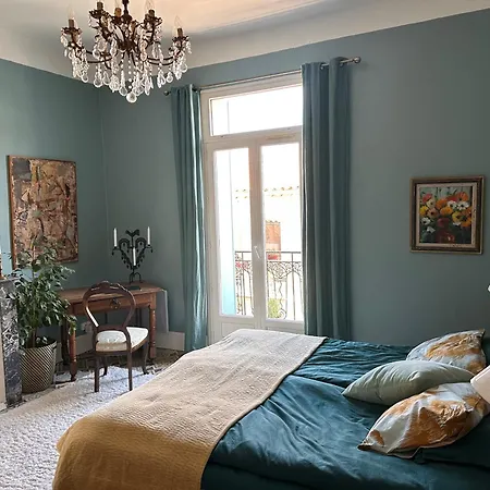 Chic Town House